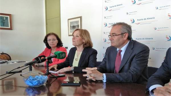 Carmen Ortiz (APA) y José Llorca, presidente de Puertos del Estado Carmen Ortiz (APA) y José Llorca, presidente de Puertos del Estado