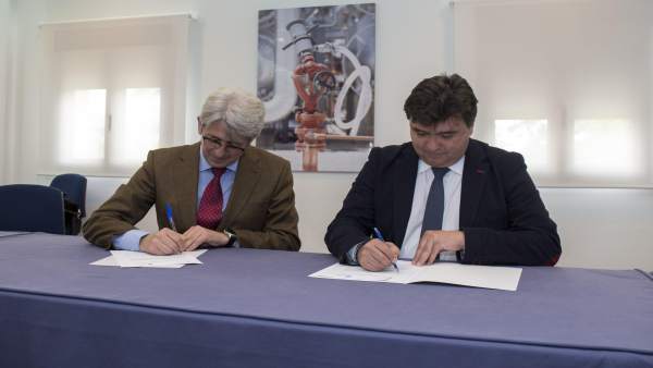 Acuerdo entre la Fundación Cepsa y el Ayuntamiento de Huelva. Acuerdo entre la Fundación Cepsa y el Ayuntamiento de Huelva.