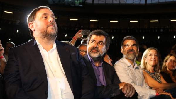 Junqueras, Sànchez y Cuixart en una imagen de archivo. Junqueras, Sànchez y Cuixart en una imagen de archivo.