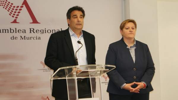 Antonio Guillamón y Yolanda Fernández Antonio Guillamón y Yolanda Fernández