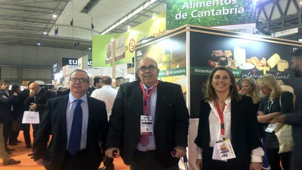 Oria visita a los productores cántabros presentes en Alimentaria 2018 Oria visita a los productores cántabros presentes en Alimentaria 2018