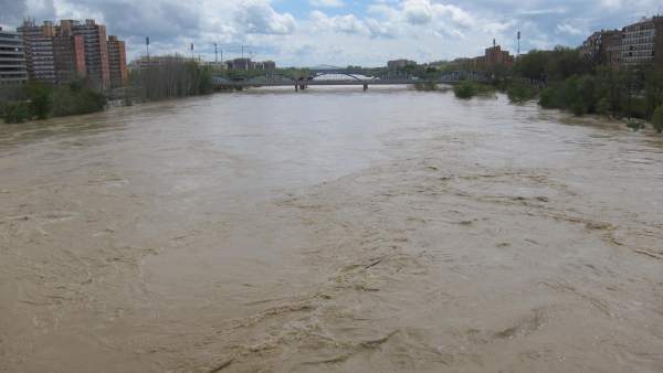Crecida Del Ebro En Zaragoza Crecida Del Ebro En Zaragoza