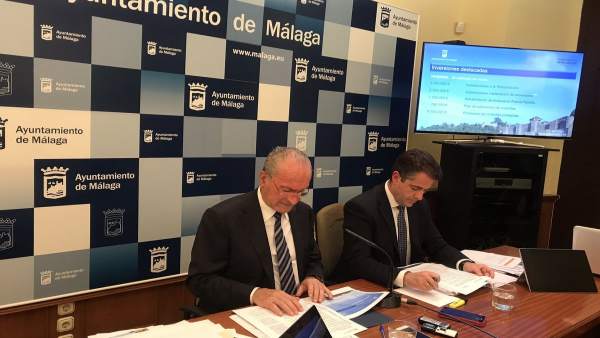 El Ayuntamiento de Málaga en la presentación de los presupuestos El Ayuntamiento de Málaga en la presentación de los presupuestos