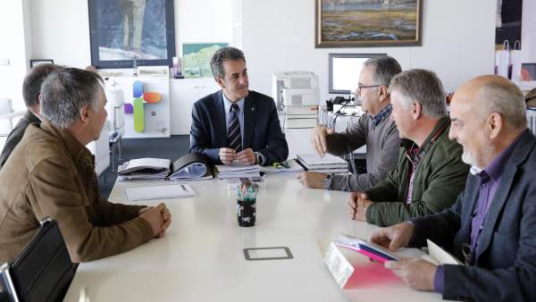El consejero en la reunión El consejero en la reunión