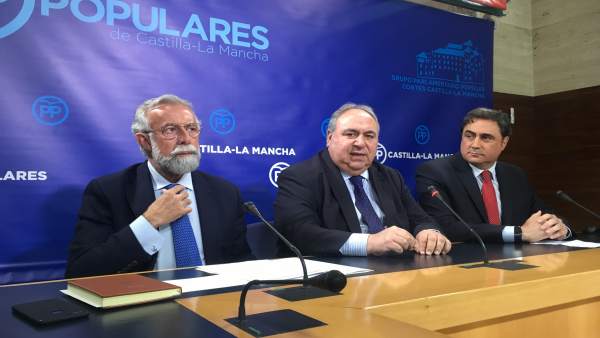 Ramos, Tirado y Mariscal en rueda de prensa Ramos, Tirado y Mariscal en rueda de prensa
