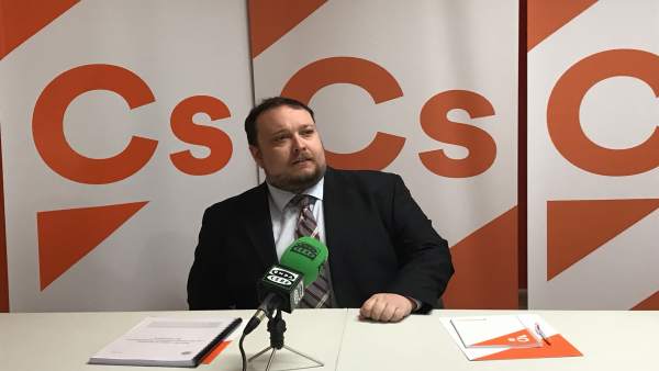 Rubén Gómez en rueda de prensa Rubén Gómez en rueda de prensa