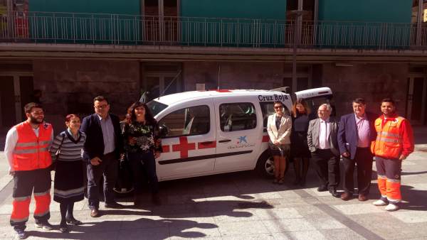 Nuevo vehículo de atención sociosanitaria en Zuera, financiado por 'la Caixa' Nuevo vehículo de atención sociosanitaria en Zuera, financiado por 'la Caixa'