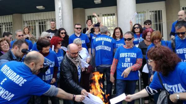 Huelga justicia quema de nóminas Huelga justicia quema de nóminas
