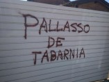 Pintadas e insultos en la casa del periodista deportivo Tomás Guasch: "Payaso de Tabarnia"