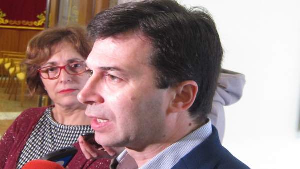 Gonzalo Caballero, en declaraciones a los medios Gonzalo Caballero, en declaraciones a los medios