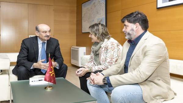El consejero con la alcaldesa El consejero con la alcaldesa