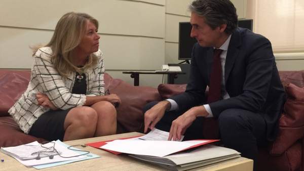 Ángelez Muñoz E Íñigo De La Serna Ángelez Muñoz E Íñigo De La Serna