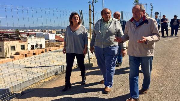 Visita de Isabel Ambrosio a las obras del mirador de Osario Romano Visita de Isabel Ambrosio a las obras del mirador de Osario Romano