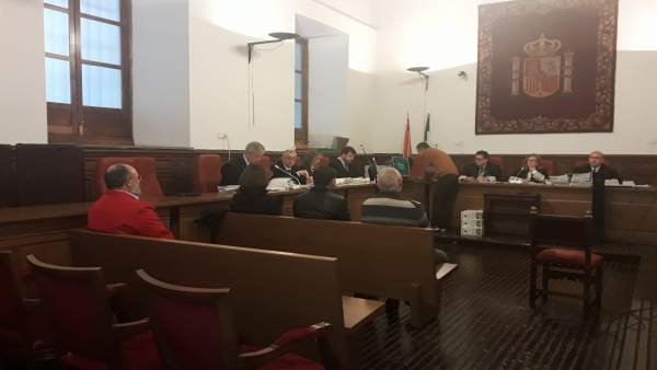 Juicio contra dos exalcaldes socialistas de La Tahá Juicio contra dos exalcaldes socialistas de La Tahá