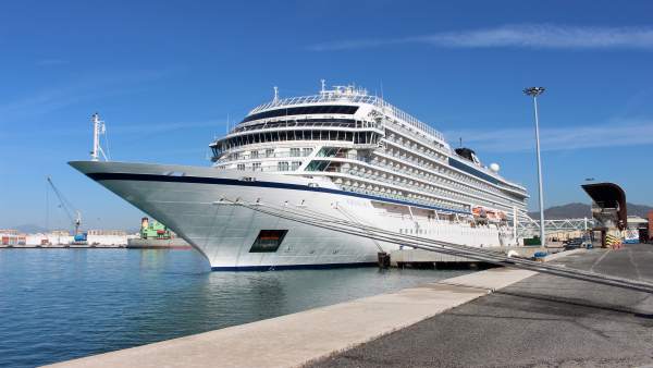 Viking Sky crucero exclusivo en el atraque sur terminal B del puerto de Málaga Viking Sky crucero exclusivo en el atraque sur terminal B del puerto de Málaga