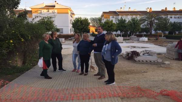 Visita a la barriada de Las Viñas Visita a la barriada de Las Viñas