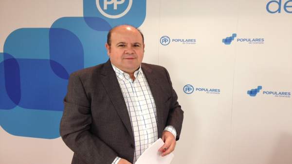 El portavoz del PP en la Diputación, José Robles. El portavoz del PP en la Diputación, José Robles.