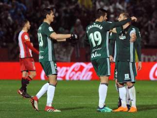 Los jugadores del Betis festejan un gol