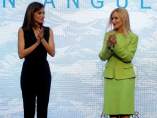 Cifuentes acompaña a doña Letizia en la entrega de los premios literarios SM