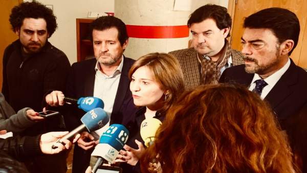 Bonig junto a dirigentes del PP alicantino (archivo) Bonig junto a dirigentes del PP alicantino (archivo)
