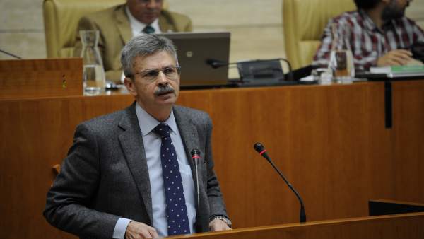 José Luis Navarro en el Pleno de la Asamblea José Luis Navarro en el Pleno de la Asamblea