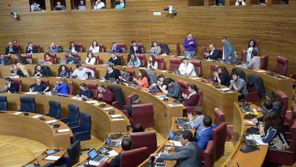 La Llei de Responsabilitat Social que prohibeix contractar empreses en paradisos fiscals segueix el tràmit parlamentari La Llei de Responsabilitat Social que prohibeix contractar empreses en paradisos fiscals segueix el tràmit parlamentari