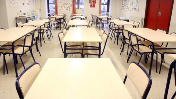 El DOGV publica la convocatòria de les oposicions per a cobrir 3.000 places de mestre d'Infantil i Primària El DOGV publica la convocatòria de les oposicions per a cobrir 3.000 places de mestre d'Infantil i Primària