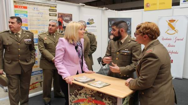 Inma Manso en la feria de formación y trabajo de Lleida Inma Manso en la feria de formación y trabajo de Lleida