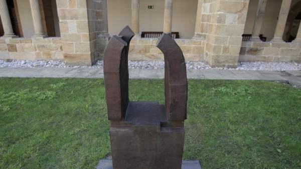 La obra Estela de Gernika II de Chillida. La obra Estela de Gernika II de Chillida.
