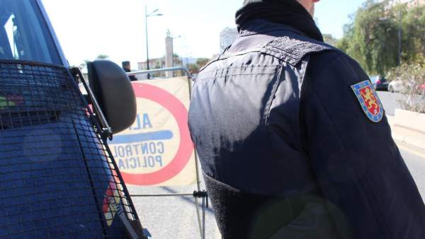 Detingut un home de 53 anys per fer una besada en els llavis a un menor sense el seu consentiment Detingut un home de 53 anys per fer una besada en els llavis a un menor sense el seu consentiment