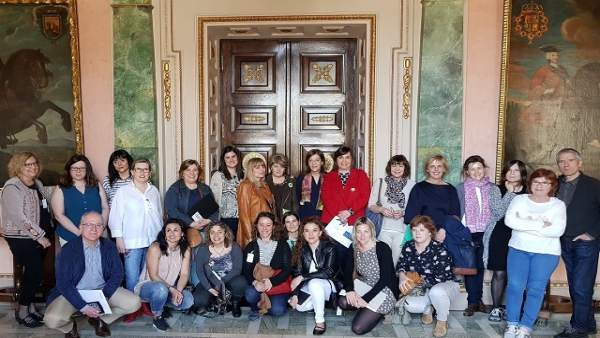 Reunión de la mesa de trabajo con asociaciones y diputación de alava Reunión de la mesa de trabajo con asociaciones y diputación de alava