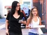 Courteney Cox se marca 'un Terelu Campos' en la revista 'People' y da una exclusiva con su hija adolescente