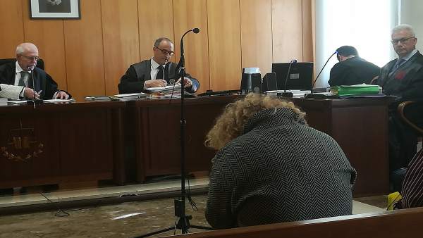 La conductora que atropelló a un ciclista en Sineu, durante el juicio La conductora que atropelló a un ciclista en Sineu, durante el juicio