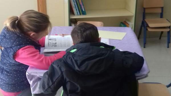 Punto de lectura infantil en el centro de salud de Cúllar Vega Punto de lectura infantil en el centro de salud de Cúllar Vega