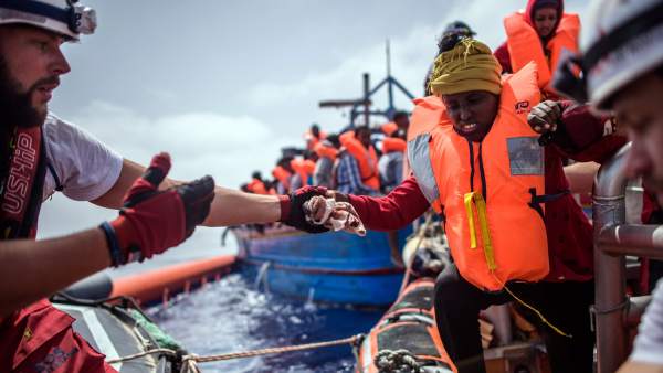Rescate de inmigrantes en el Mediterráneo Rescate de inmigrantes en el Mediterráneo