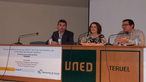 Inauguración en Teruel de un curso sobre la nueva ley de contratos Inauguración en Teruel de un curso sobre la nueva ley de contratos