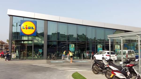 Un supermercado Lidl Un supermercado Lidl