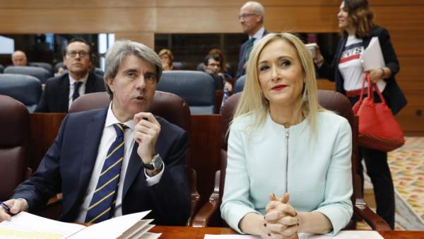 Cristina Cifuentes y Ángel Garrido en la Asamblea de Madrid Cristina Cifuentes y Ángel Garrido en la Asamblea de Madrid