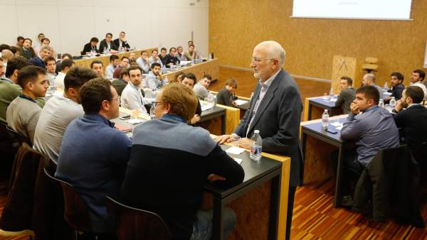 Juan Roig en Lanzadera, su aceleradora de 'startups' Juan Roig en Lanzadera, su aceleradora de 'startups'