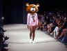 Oso de pasarela