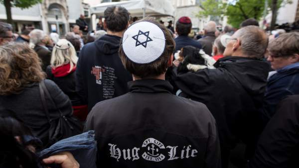 Berlín contra el antisemitismo Berlín contra el antisemitismo