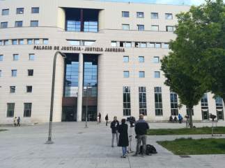 Exteriores de la Audiencia de Pamplona