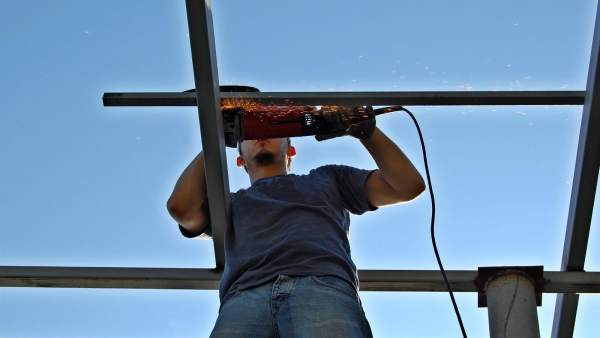 Un trabajador de la construcción Un trabajador de la construcción