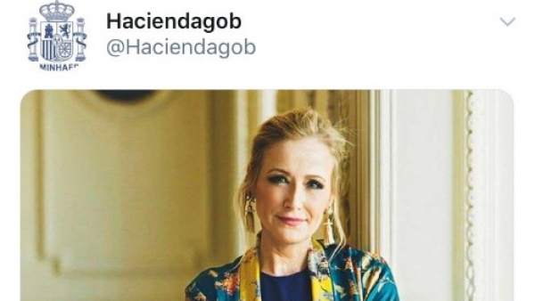 El Ministerio de Hacienda elimina de su Twitter una publicación con un 'meme' sobre el robo de cremas de Cifuentes El Ministerio de Hacienda elimina de su Twitter una publicación con un 'meme' sobre el robo de cremas de Cifuentes