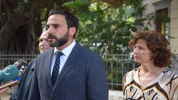 DAniel Pérez, portavoz del PSOE en rueda de prensa DAniel Pérez, portavoz del PSOE en rueda de prensa