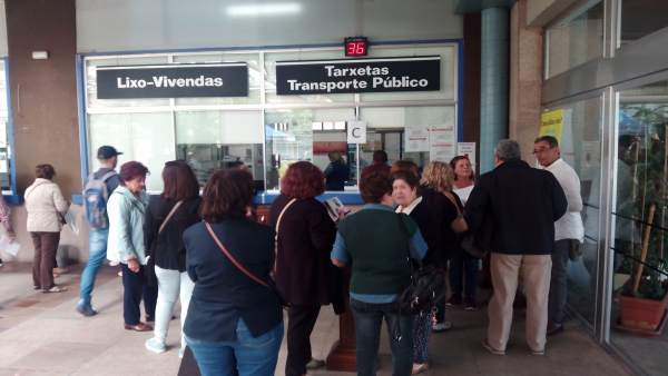 Cola para pedir la tarjeta PassVigo Cola para pedir la tarjeta PassVigo