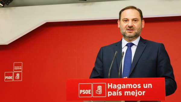 El secretario de Organización del PSOE, José Luis Ábalos, en Ferraz. El secretario de Organización del PSOE, José Luis Ábalos, en Ferraz.