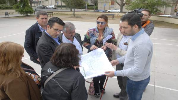 El alcalde de Granada, Francisco Cuenca, reunido con vecinos El alcalde de Granada, Francisco Cuenca, reunido con vecinos