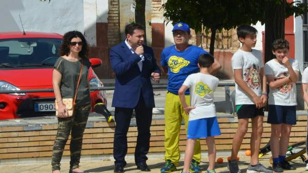 López (centro), visita el Colegio Público Rural Ana Charpentier López (centro), visita el Colegio Público Rural Ana Charpentier