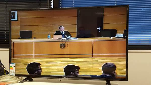 Lectura del fallo de la sentencia a la manada. Lectura del fallo de la sentencia a la manada.